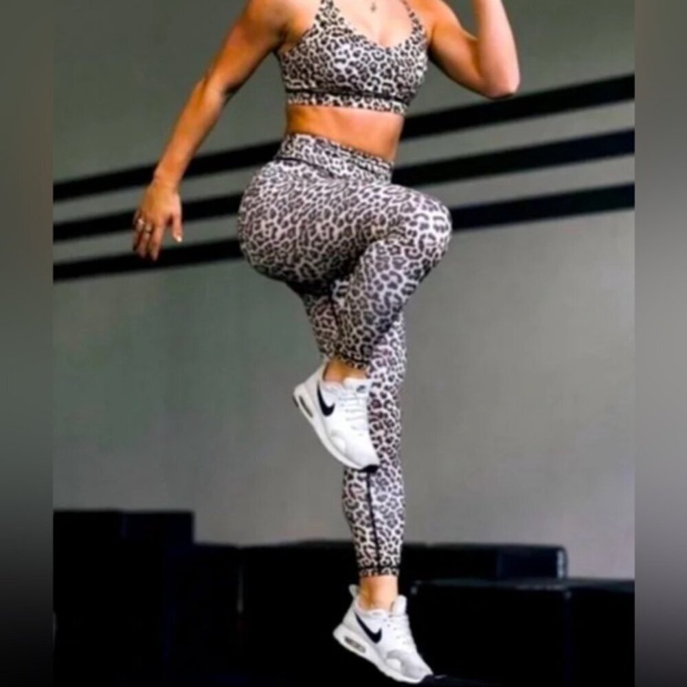 ZYIA ACTIVE Leopard Brilliant Butt Scrunchy What High-Rise‎ Leggings Size 2